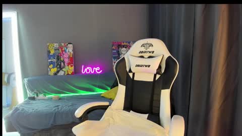 Snapshot of keyli_ink chatting on 11-12-25, 08:37 Keyli online show from 11-12-25, 08:37