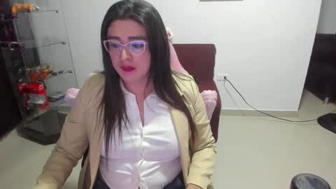 Snapshot of khalifa_gold chatting on 11-09-25, 04:33 Khalifa Kasumi online show from 11-09-25, 04:33