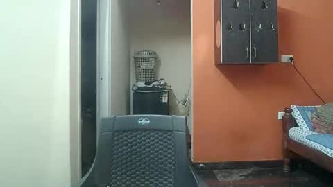 Snapshot of khan3043 chatting on 10-21-25, 07:14 Khan3043 online show from 10-21-25, 07:14