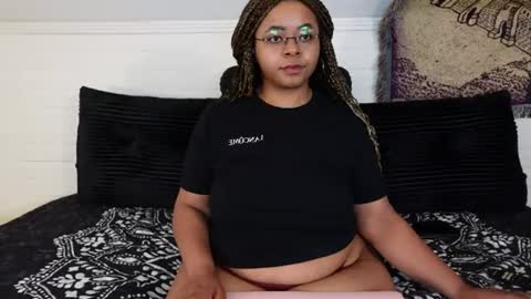 Snapshot of khayaparker chatting on 07-16-26, 04:24 Khaya online show from 07-16-26, 04:24
