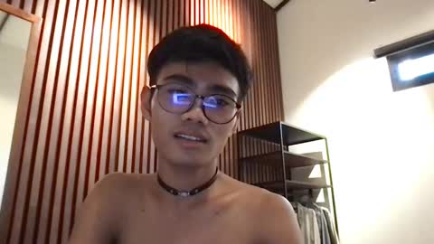 khkitty73 online show from 03-11-25, 08:09