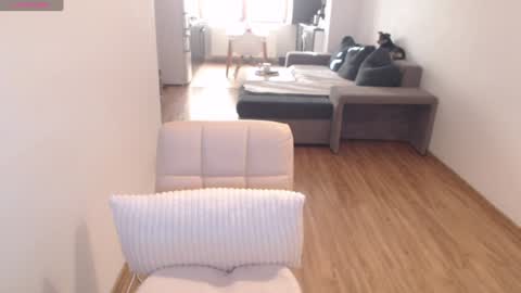 Snapshot of khloe_star chatting on 01-16-25, 01:04 Khloe online show from 01-16-25, 01:04