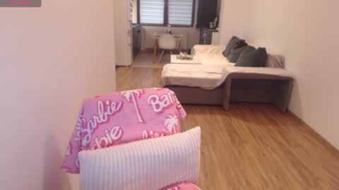 Snapshot of khloe_star chatting on 01-31-25, 12:29 Khloe online show from 01-31-25, 12:29