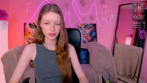 Snapshot of khloebeauty chatting on 05-13-26, 03:53 khloebeauty online show from 05-13-26, 03:53