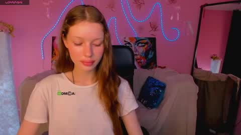 Snapshot of khloebeauty chatting on 06-03-26, 06:05 khloebeauty online show from 06-03-26, 06:05
