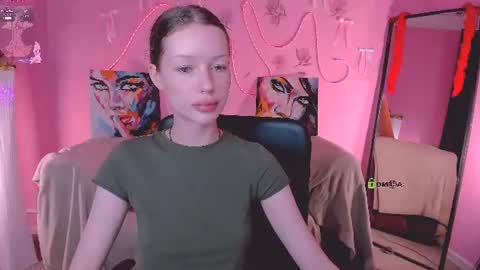 Snapshot of khloebeauty chatting on 06-09-26, 01:34 khloebeauty online show from 06-09-26, 01:34