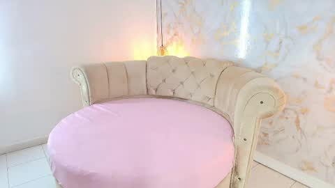 Snapshot of khloeblake chatting on 05-06-26, 05:14 Khloe online show from 05-06-26, 05:14