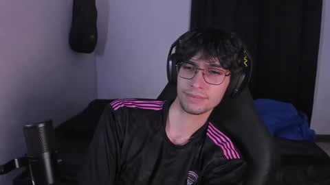 khozler_ online show from 09-22-25, 02:02