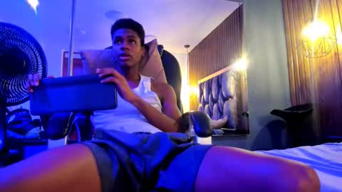 Snapshot of khris__evans chatting on 02-12-26, 08:04 Kris Evans online show from 02-12-26, 08:04