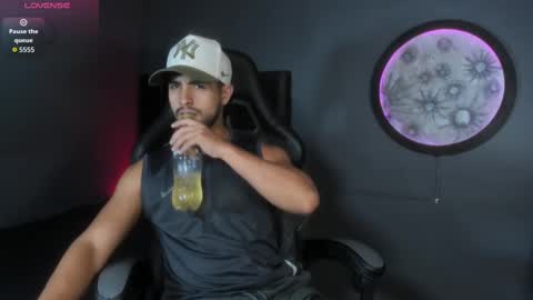 Snapshot of khriss_brown chatting on 11-18-25, 08:46 Khriss brown online show from 11-18-25, 08:46