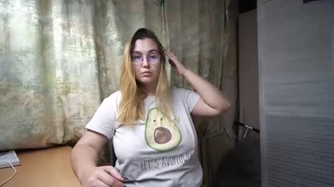 kianna_dior_ online show from 12-13-24, 03:43