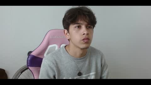 Adrian  Chlloe online show from 01-28-25, 11:28