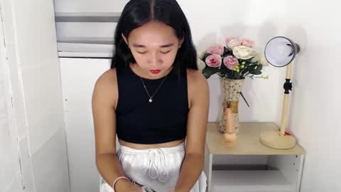 i love bella online show from 12-29-24, 04:27