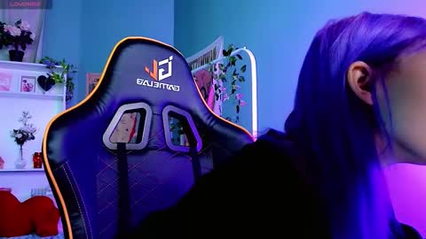 Kira online show from 11-13-25, 09:25