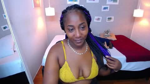 Snapshot of kiara_evanss chatting on 03-03-25, 08:43 Kiara online show from 03-03-25, 08:43