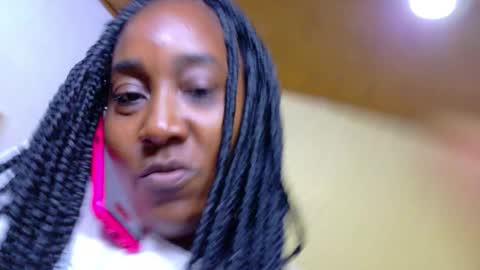 Snapshot of kiara_evanss chatting on 09-13-25, 02:55 Kiara online show from 09-13-25, 02:55