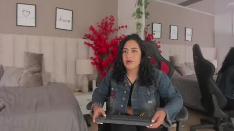 kiara kismet online show from 06-19-26, 01:10