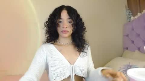 Snapshot of kiararose19 chatting on 05-21-26, 01:56 Kiara online show from 05-21-26, 01:56