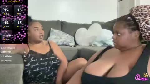 Snapshot of kiarasugars chatting on 07-17-26, 05:36 KiaraSugars online show from 07-17-26, 05:36