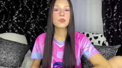 Mary online show from 07-18-26, 04:22