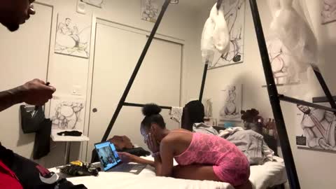 HunneysPlayRoom online show from 12-21-24, 01:42