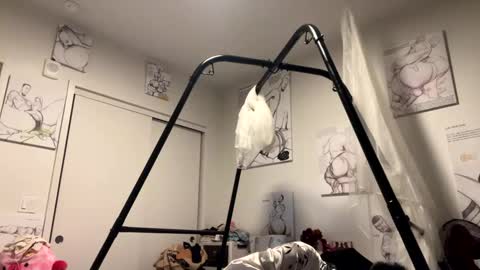 HunneysPlayRoom online show from 12-28-24, 12:56