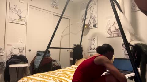 HunneysPlayRoom online show from 01-05-25, 11:37