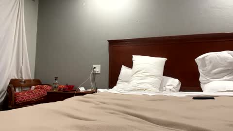 HunneysPlayRoom online show from 02-21-25, 09:24