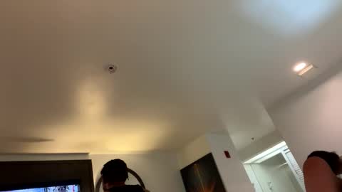 HunneysPlayRoom online show from 11-30-25, 05:33