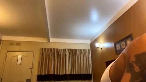 HunneysPlayRoom online show from 05-26-26, 05:14