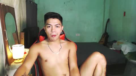 Snapshot of kiel_asianboy chatting on 05-29-26, 08:12 EJ online show from 05-29-26, 08:12