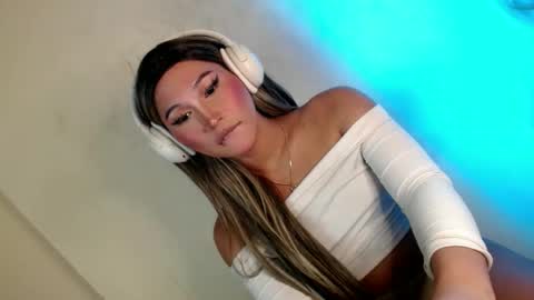 Kiera online show from 12-12-24, 09:19