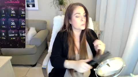 Kiera Reines online show from 12-22-24, 03:11