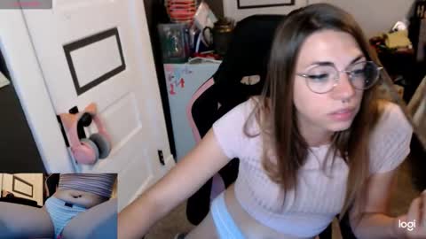 Kiersten online show from 11-12-25, 04:51