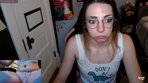 Kiersten online show from 12-15-25, 04:11