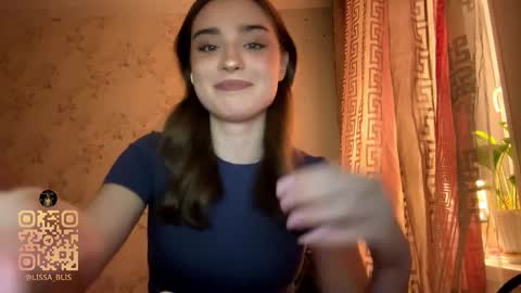 Ola my name is Lissa  Lets hit 10 Thumbs Up together   online show from 02-10-26, 04:55