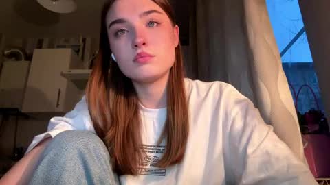 Ola my name is Lissa  Lets hit 10 Thumbs Up together   online show from 03-16-26, 03:05