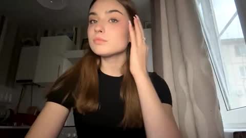 Ola my name is Lissa  Lets hit 10 Thumbs Up together   online show from 03-29-26, 03:01