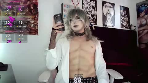 Snapshot of kiiller_queen chatting on 02-12-26, 05:52 kenny online show from 02-12-26, 05:52