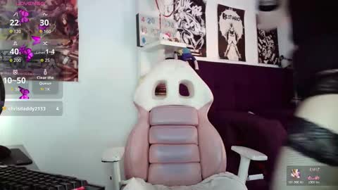 Snapshot of kiiller_queen chatting on 02-20-26, 03:23 kenny online show from 02-20-26, 03:23