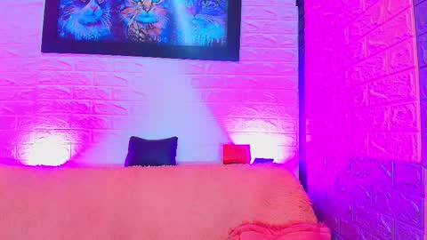 leidy  online show from 12-15-25, 01:43