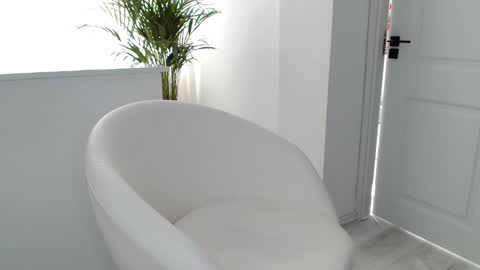 Snapshot of kiki_akai chatting on 03-11-25, 09:45 Ada online show from 03-11-25, 09:45