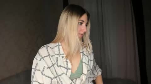 Bella online show from 12-01-25, 11:48