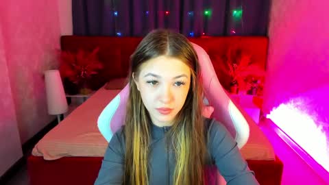 Kiki online show from 05-31-26, 01:03