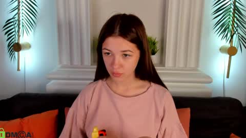 Kiki online show from 07-13-26, 01:08