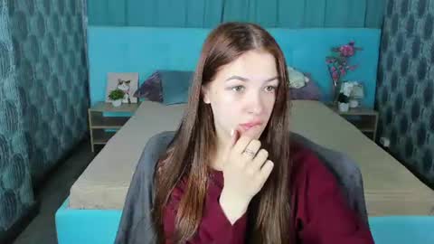 Kiki online show from 07-15-26, 12:49