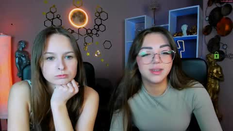 kiki_swan online show from 04-25-26, 09:34