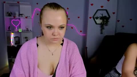 kiki_swan online show from 06-08-26, 07:14