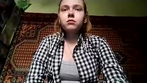 kikibang_ online show from 10-24-25, 08:33