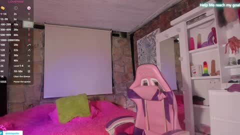 Snapshot of kikilepetite chatting on 12-09-24, 06:35 kiki online show from 12-09-24, 06:35